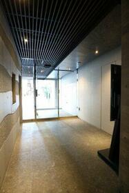 2/2 エントランス