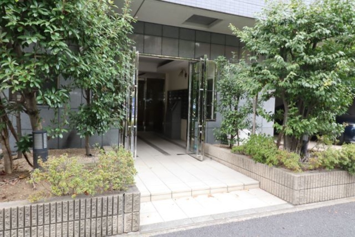 20/20 エントランス