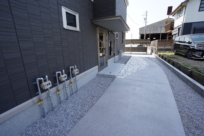 18/20 エントランス