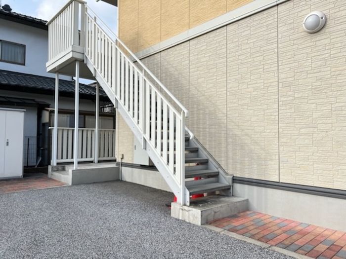 19/25 エントランス