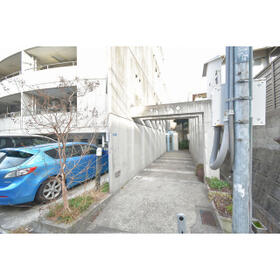 5/5 エントランス