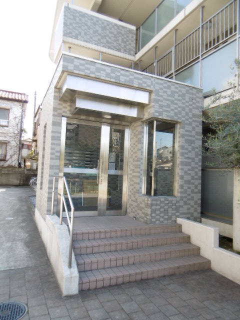 20/28 エントランス