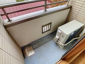 13/22 バルコニー