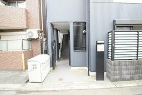 16/21 エントランス