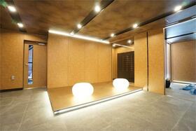 16/16 エントランス