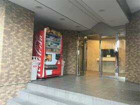 13/13 エントランス