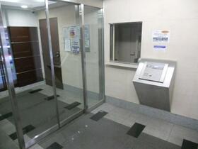 14/14 エントランス