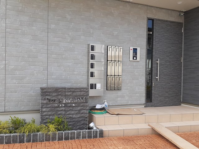 14/20 エントランス