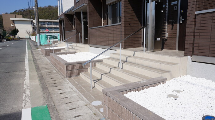 17/22 エントランス