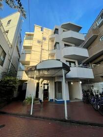 16/16 エントランス