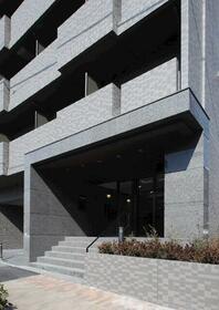 2/2 エントランス