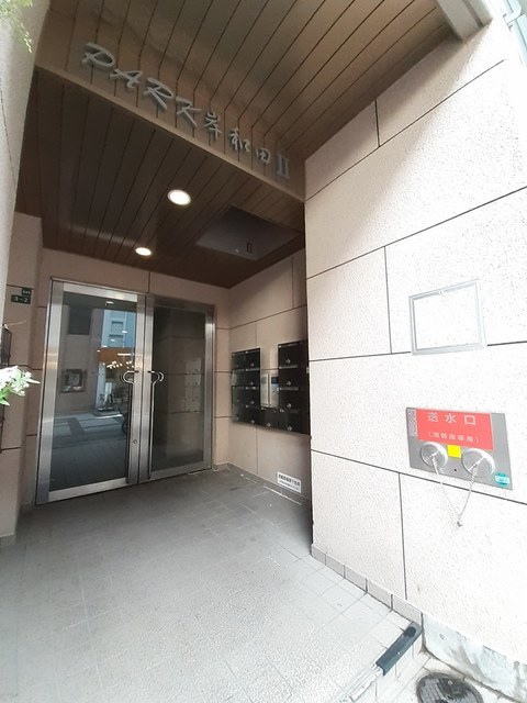 14/20 エントランス