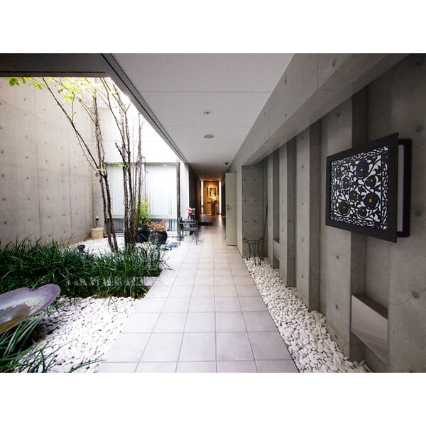 13/17 エントランス