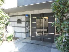 14/14 エントランス