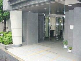 16/16 エントランス