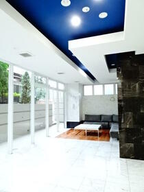 15/19 エントランス