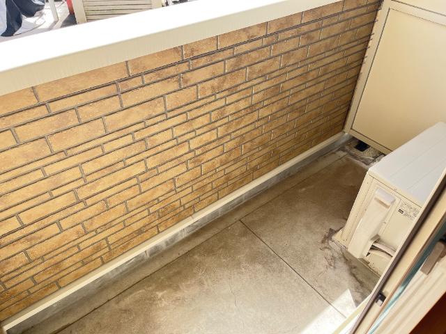 19/26 バルコニー