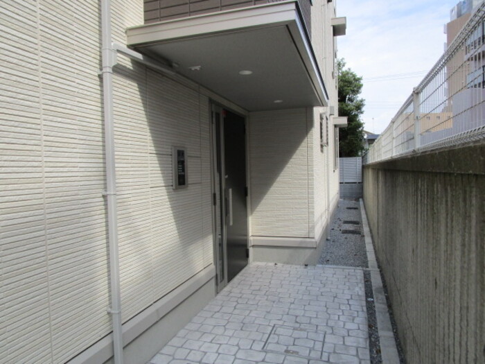 17/20 エントランス