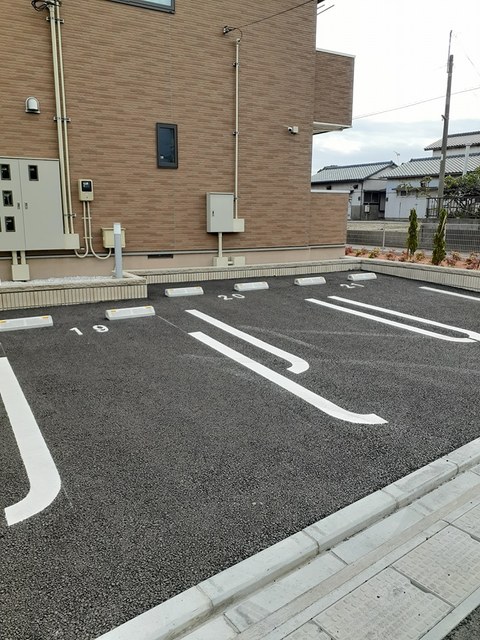 14/20 駐車場