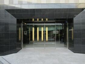 16/16 エントランス