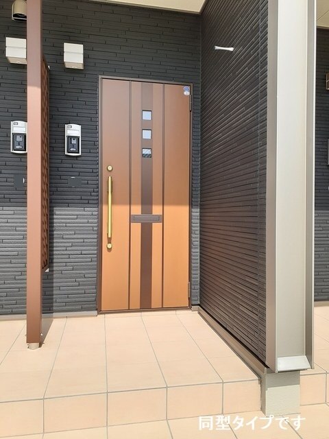 14/20 エントランス