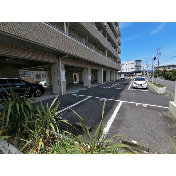 20/21 駐車場