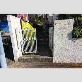 14/15 エントランス