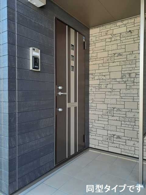 15/21 エントランス