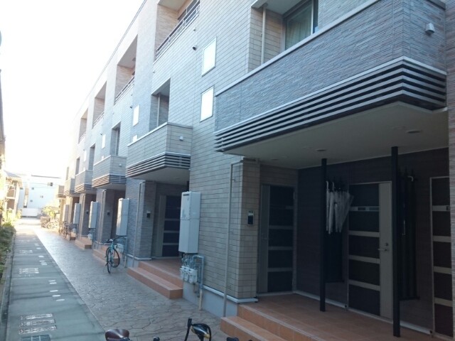 14/20 エントランス