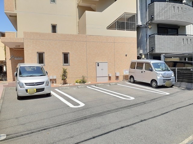 14/20 駐車場