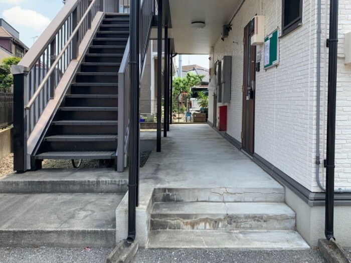 19/23 エントランス