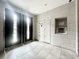 17/17 エントランス