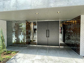 17/17 エントランス