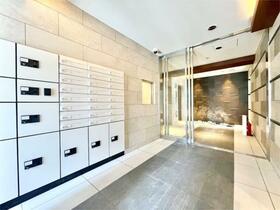 2/3 エントランス