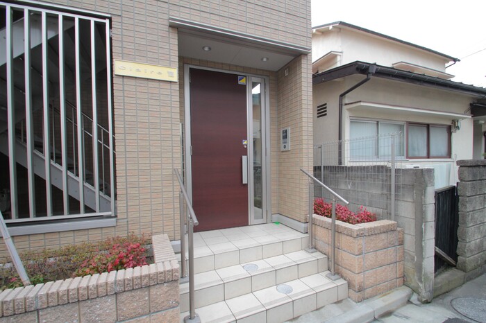 13/13 エントランス