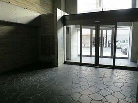 15/16 エントランス