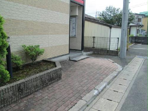 13/21 エントランス