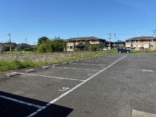 14/21 駐車場