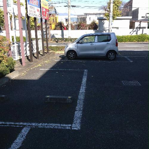 14/18 駐車場