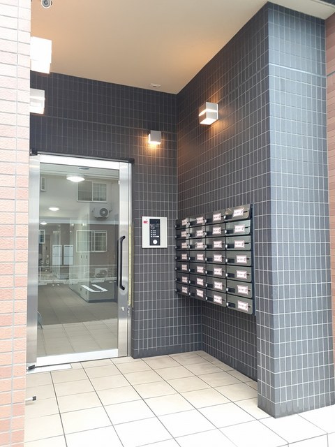 13/20 エントランス