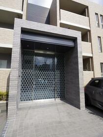 16/24 エントランス