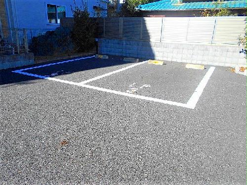 2/6 駐車場