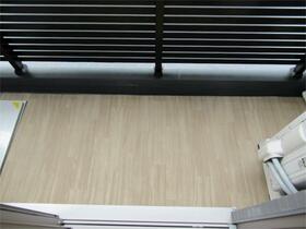 13/22 バルコニー