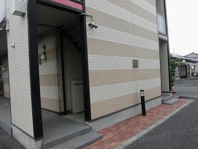 13/22 エントランス