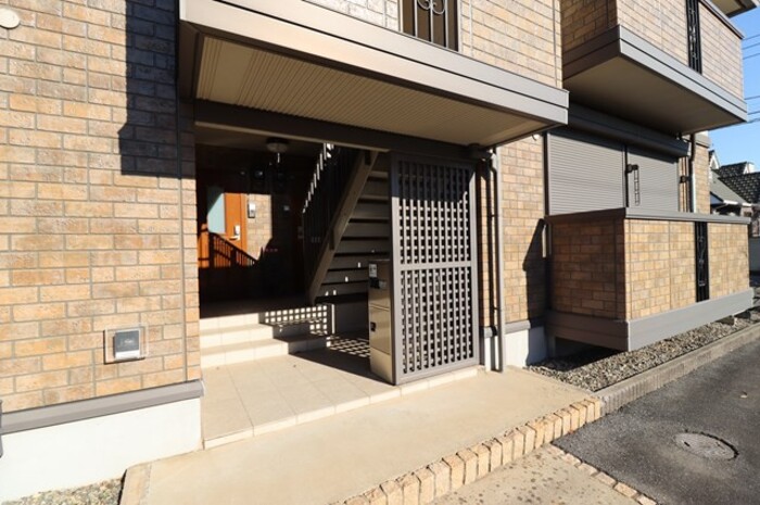 18/21 エントランス