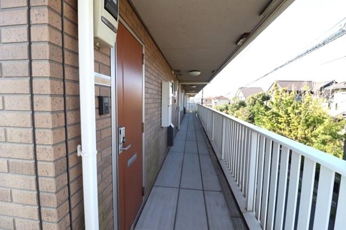 19/28 エントランス