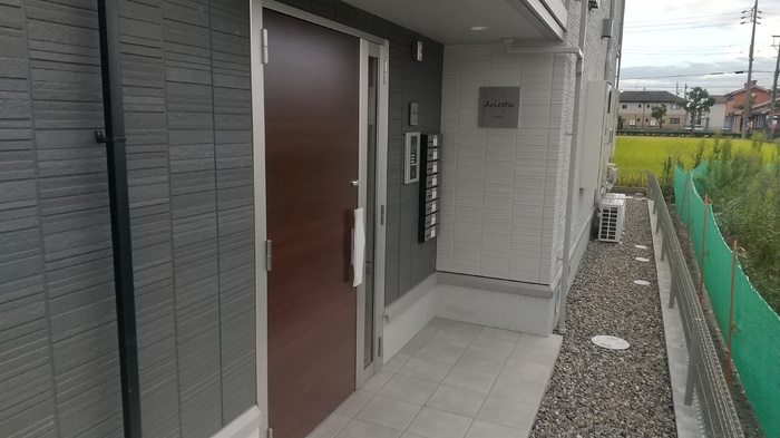 15/21 エントランス