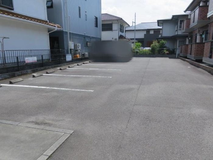 16/19 駐車場