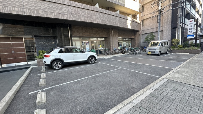 14/19 駐車場