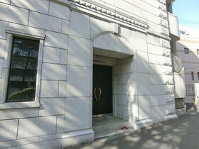 2/2 エントランス